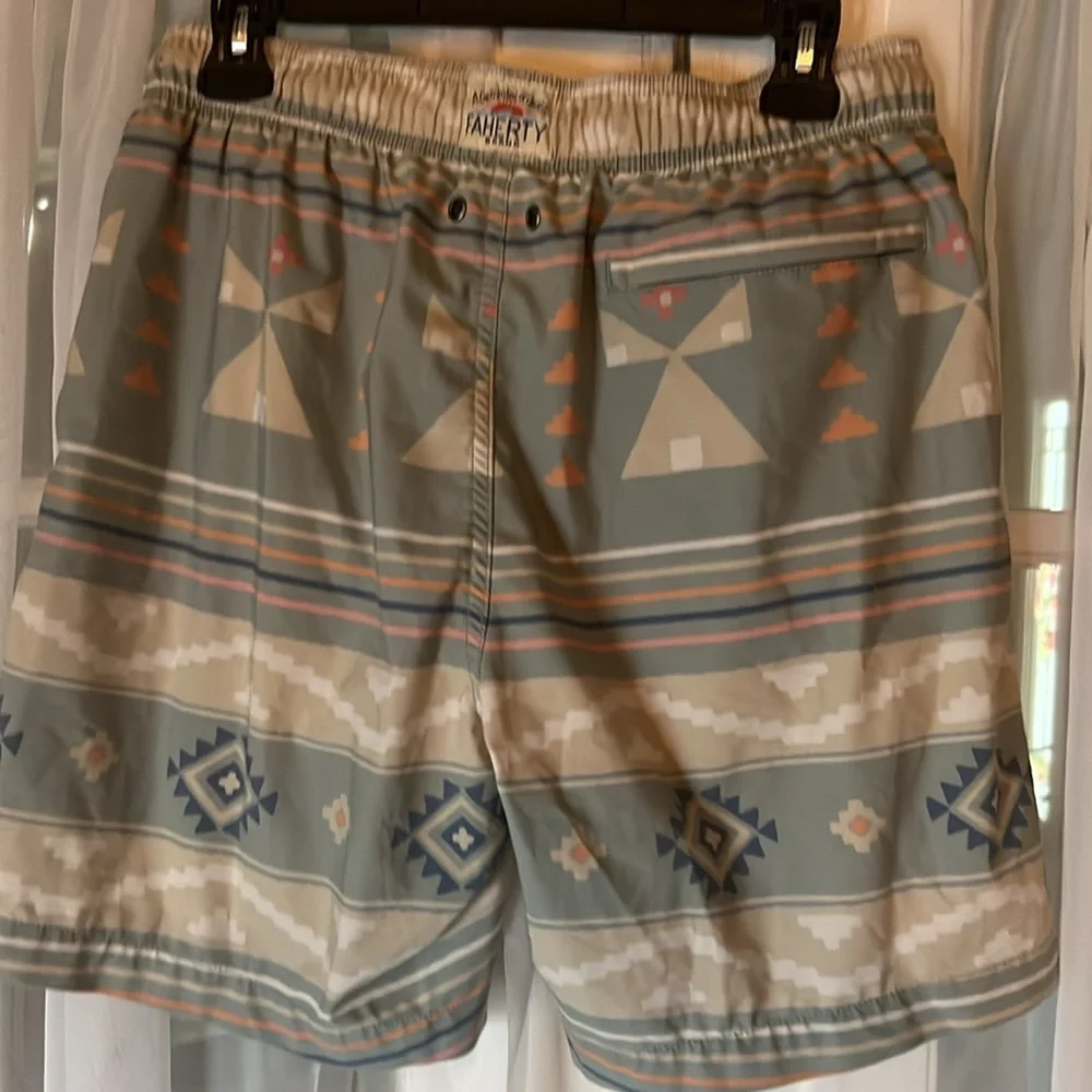 Faherty Aztec Beacon Trunk Men’s Large Center Lodge Swimwear